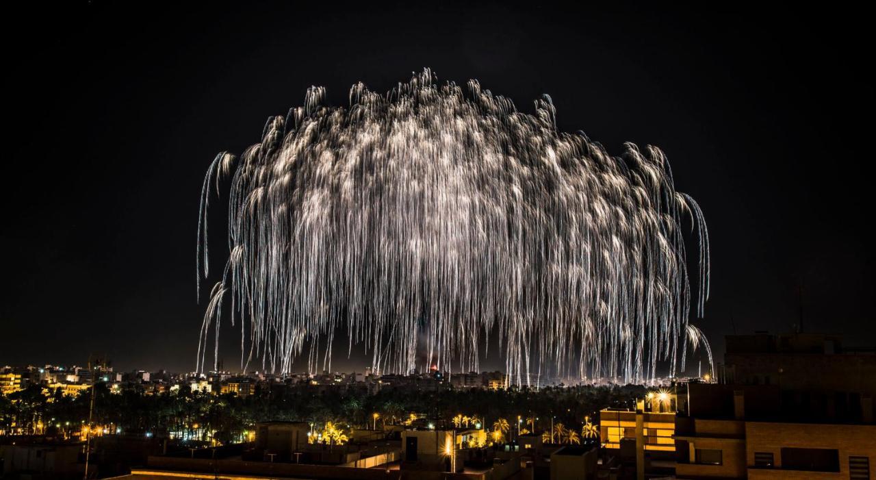 Elche Holidays Екстериор снимка