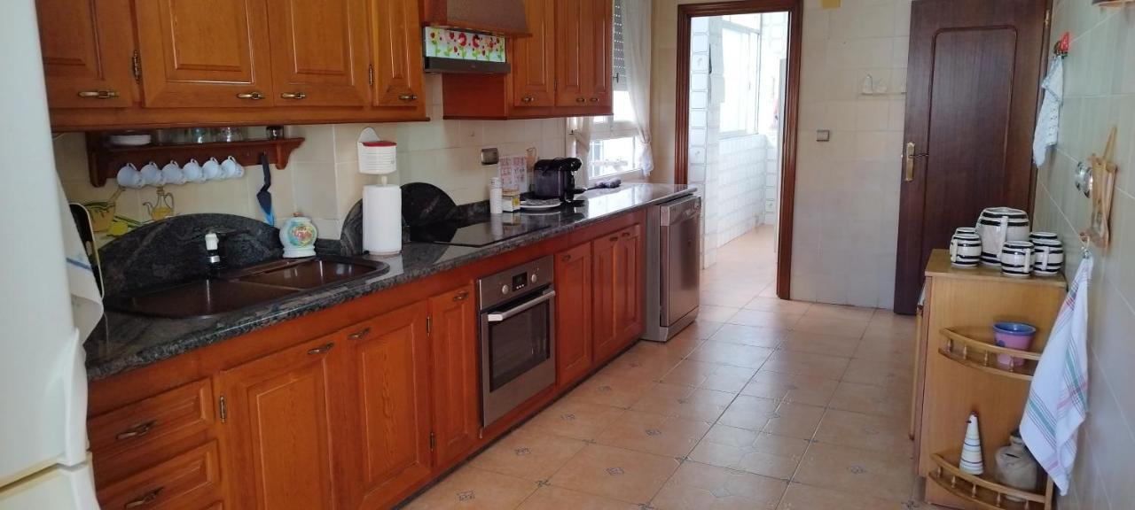 Elche Holidays Екстериор снимка