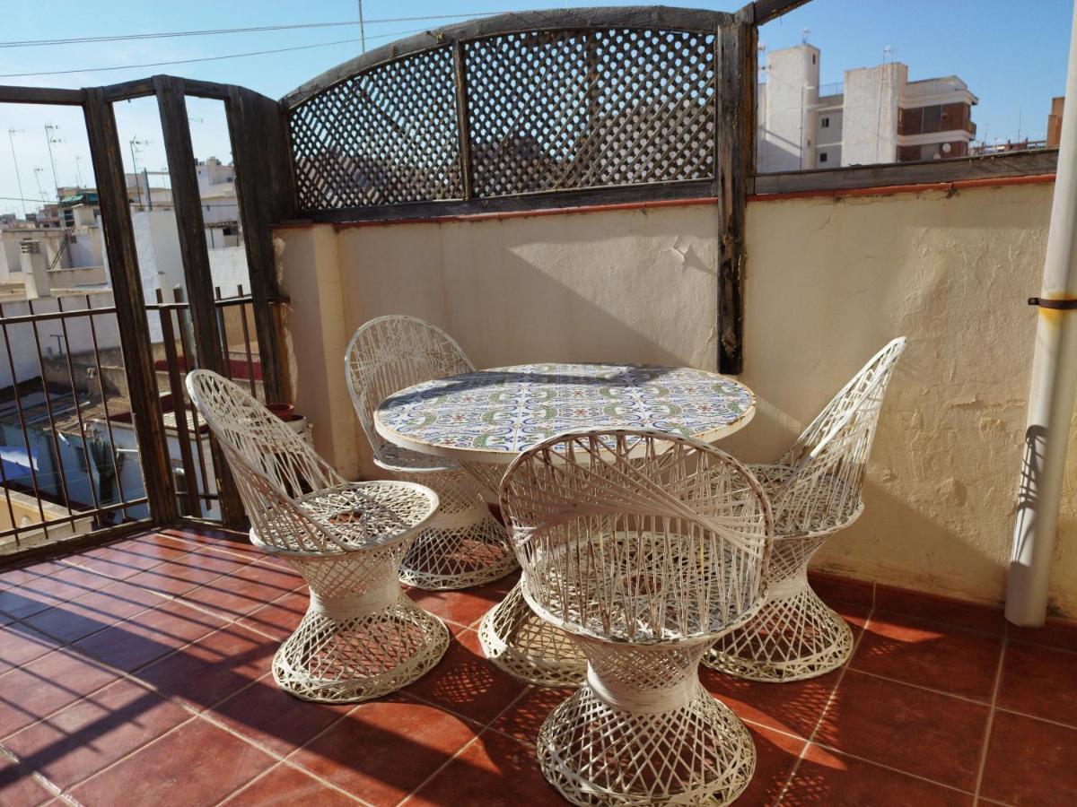 Elche Holidays Екстериор снимка